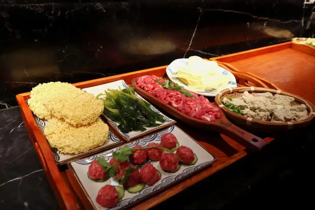 贵阳“三锅演义”!非遗美食煮沸筑城烟火气(图6) 贵州非遗美食_贵阳酸汤牛肉_贵州特色小吃介绍