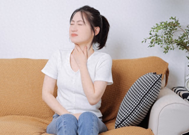 咽炎总复发?你可能没避开这些刺激(图1) 嗓子反复疼痛怎么回事_鼻源性刺激咽炎_咽炎反复发作原因