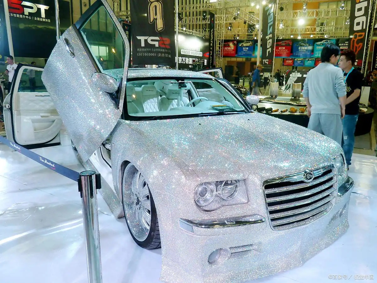 新手应该怎么装饰新车?(图1) 新车必要的装饰 知乎_新车装饰实用安全原则_新手装饰新车注意事项