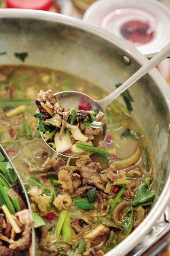 一口惊讶你的贵州美食,给胃来点惊喜!(图24) 酸汤鱼特色菜_贵州特色小吃介绍_贵州美食