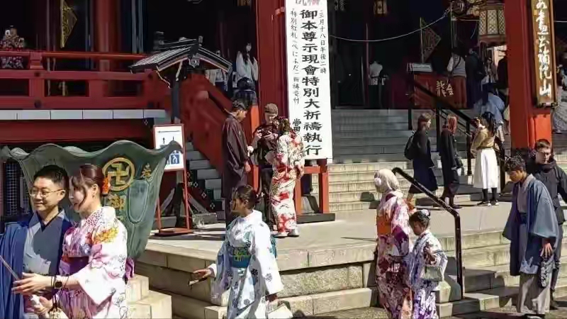 27起袭击案挡不住赴日旅游热?(图5) 日本十月份最佳旅游线路_日本治安恶化 中国公民犯罪事件频发_中国游客赴日数量下降