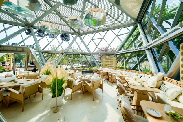 三十三年,比萨专家持续领跑餐饮行业(图3) 必胜客低碳环保餐厅_必胜客中国第3000家门店_设计美味比萨